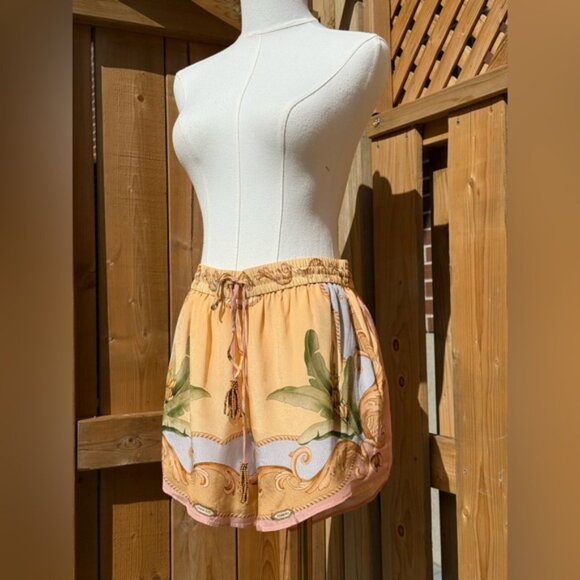 🆕 FARM Rio 🧿 NWOT Multicolor Banana Royalty Kaleidoscope Shorts, Sz M - Picture 3 of 15